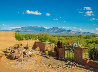 945 W Calle Del Vencejo, Green Valley, AZ 85622