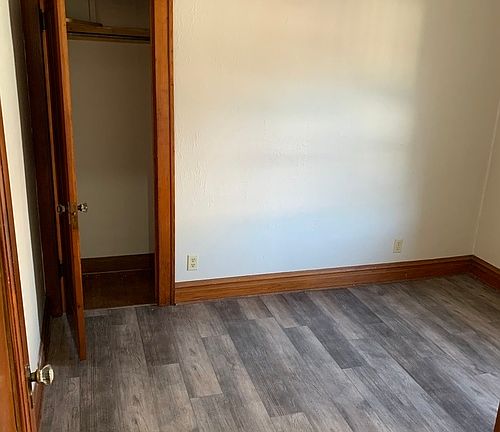4th image of 5039 21st Ave Rear 2