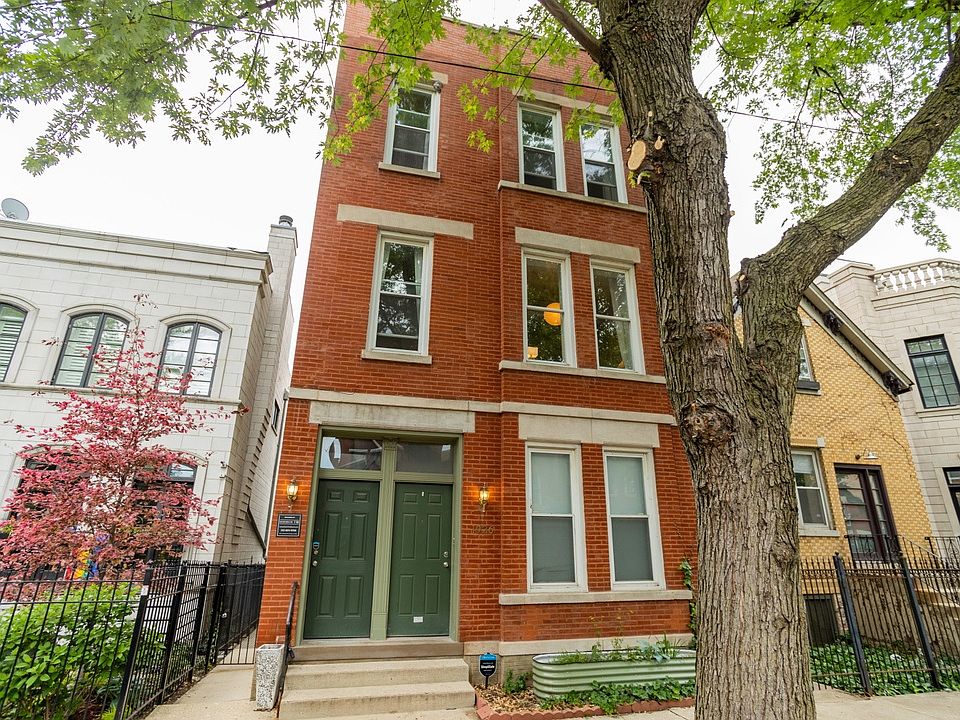 1st image of 1926 N Wolcott Ave APT 2