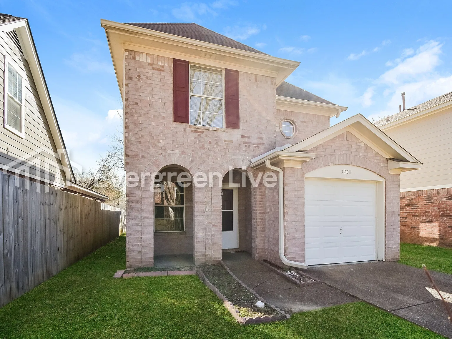 3 bed, 2.0 bath, 1210 sqft, $1,445 — Photo 2