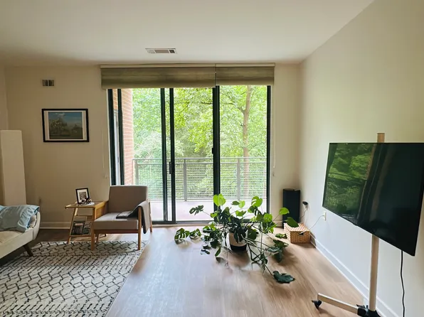 3883 Connecticut Ave NW, Washington, DC 20008