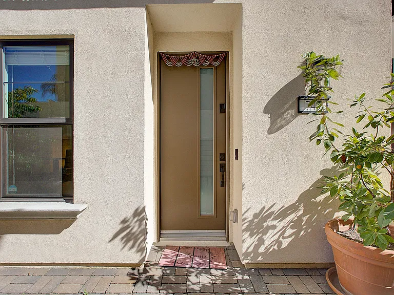 749 Talbot Ln — Photo 33