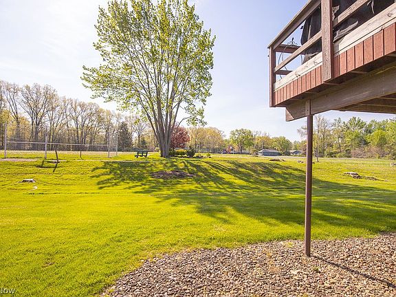 4th image of 32769 Willowbrook Ln