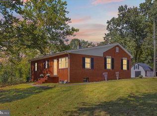 1042 George James Loop, Radiant, VA 22732