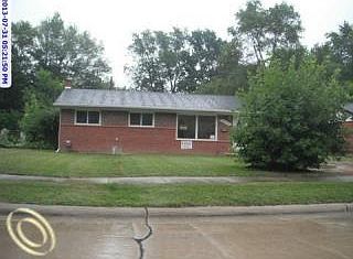 4th image of 28120 Glasgow St