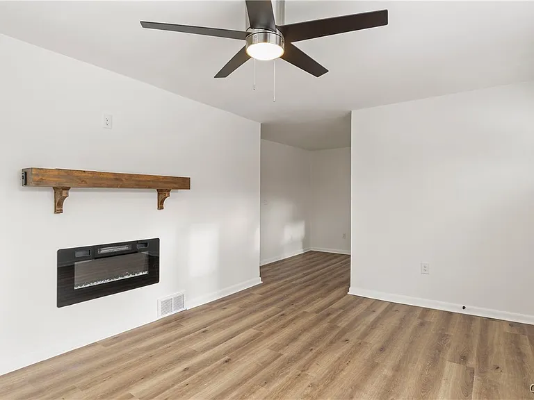 25 McPherson St — Photo 4