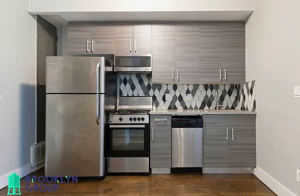 Rented by Brooklyn Group | media 21