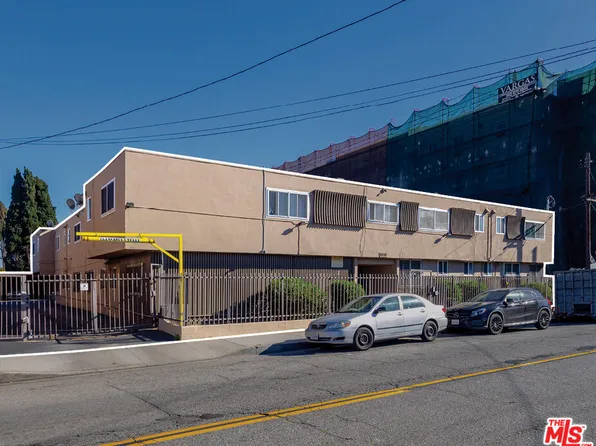 10130 S Inglewood Ave, Inglewood, CA 90304