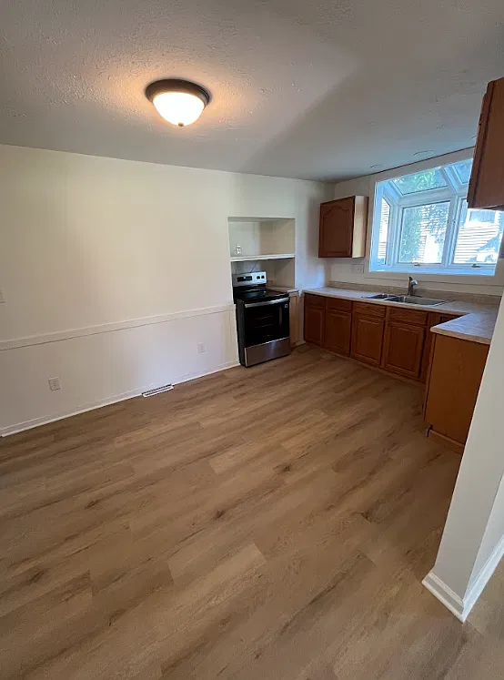 3 bed, 1172 sqft, $1,750 — Photo 4