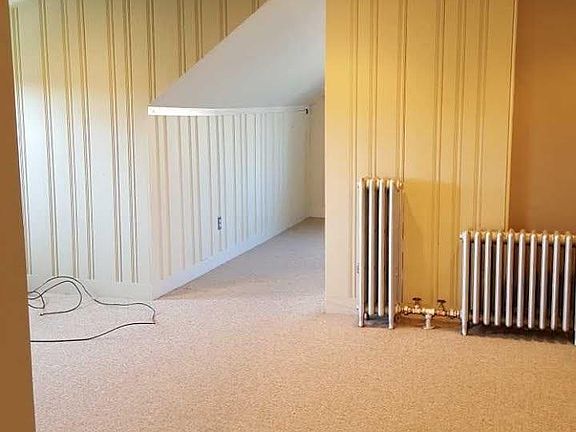 Front to back living room 