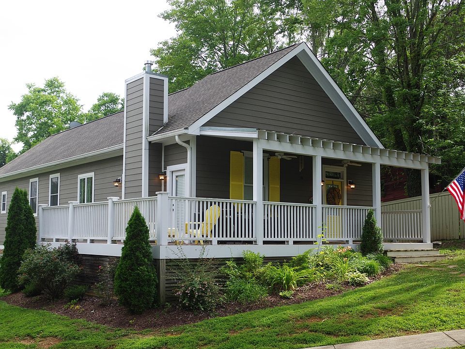 1st image of 241 Blount St