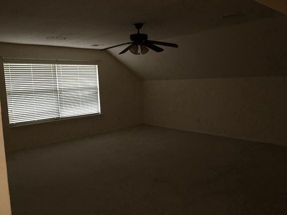 3rd image of 2400 Cimmaron Dr
