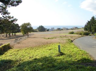 1161 Upper Pacific Dr, Whitethorn, CA 95589