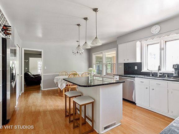 4th image of 3037 Oxford Ln