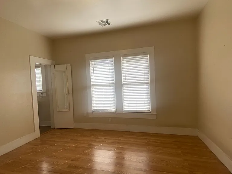 738 N Wall St — Photo 11