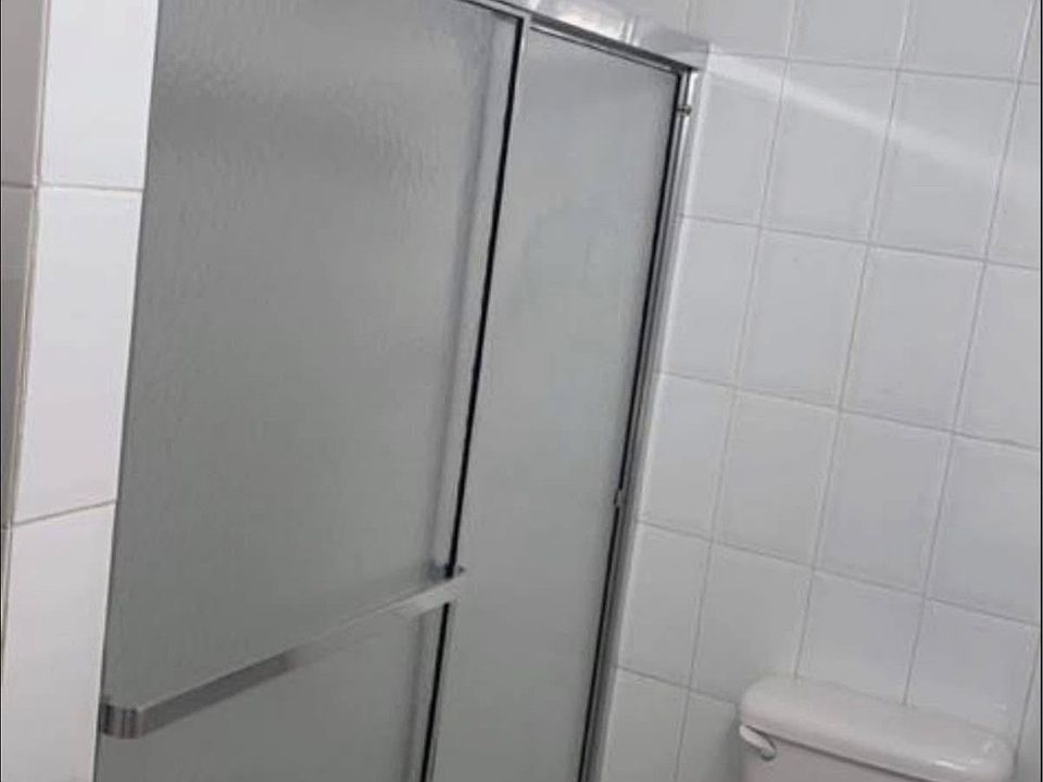 2nd image of 391 N Adams St