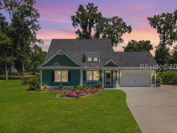 8 Fox Sparrow Rd, Beaufort, SC 29907
