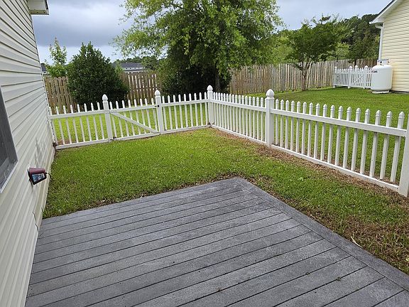 3rd image of 117 Palmetto Place Circle