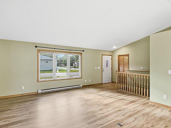5th image of 1602 8th Ave S