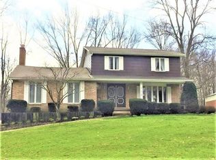 318 Oakridge Dr, Pulaski, PA 16143