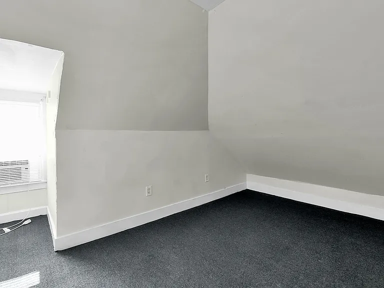 1506 Summit St — Photo 12