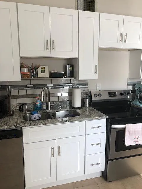 2716 Michigan Ave — Photo 2