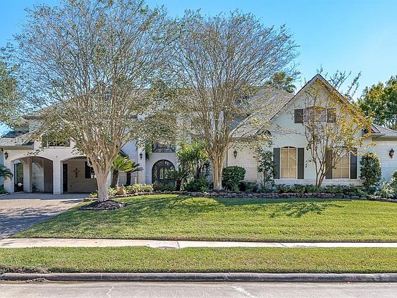 GRAND FRONT ELEVATION.