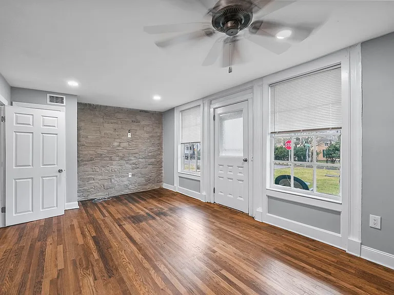 206 Ann St #1 — Photo 8