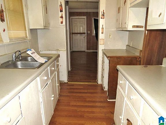 4th image of 521 Alice St SW