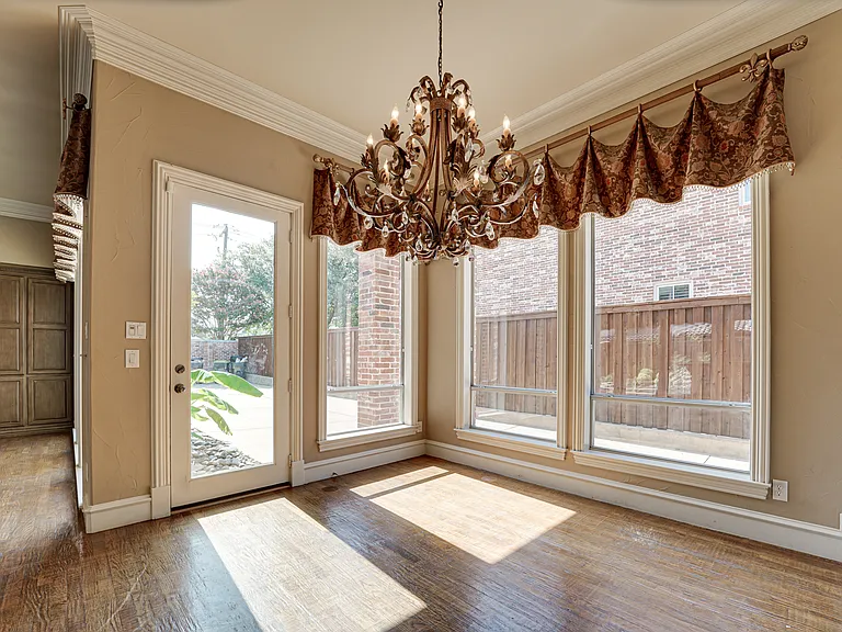 5004 Castle Creek Ct — Photo 16