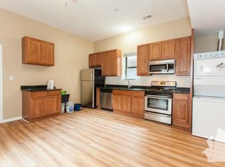 2319 N Halsted St #1F, Chicago, IL 60614