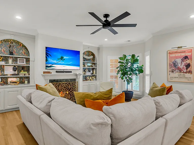 5049 Spaniel Dr — Photo 18