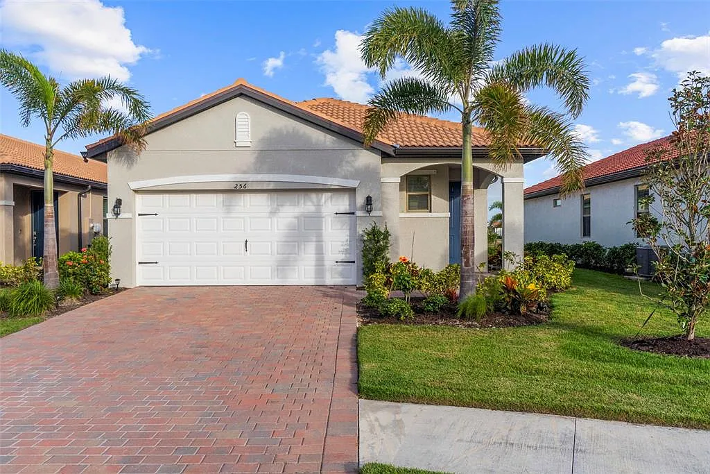 3 bed, 2.0 bath, 1614 sqft, $3,500 — Photo 2