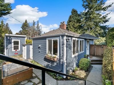 3420 36th Avenue W, Seattle, WA, 98199