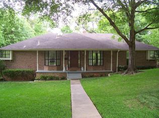 23 Rambling Rd, Palestine, TX 75801