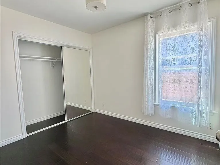 274 S Craig Ave — Photo 13