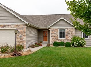 598 Barrington Pl, Warsaw, IN 46582