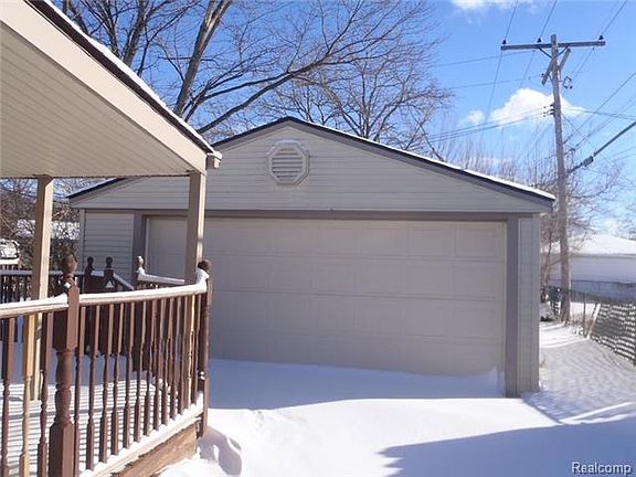 3rd image of 36245 Florane St