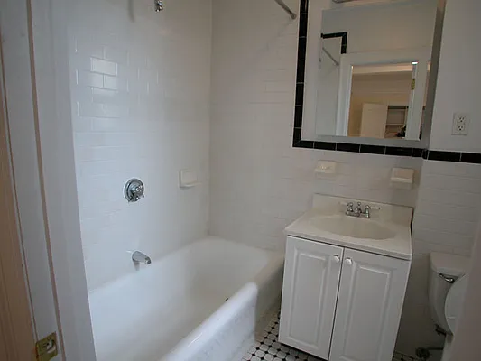 Rented by (Legacy) NY Quality Living Uptown | media 38