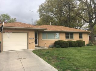 4320 Locust St, Lincoln, NE 68516