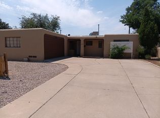 1905 Moon St NE, Albuquerque, NM 87112