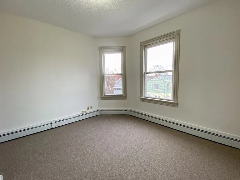 31-33 Bond St — Photo 40