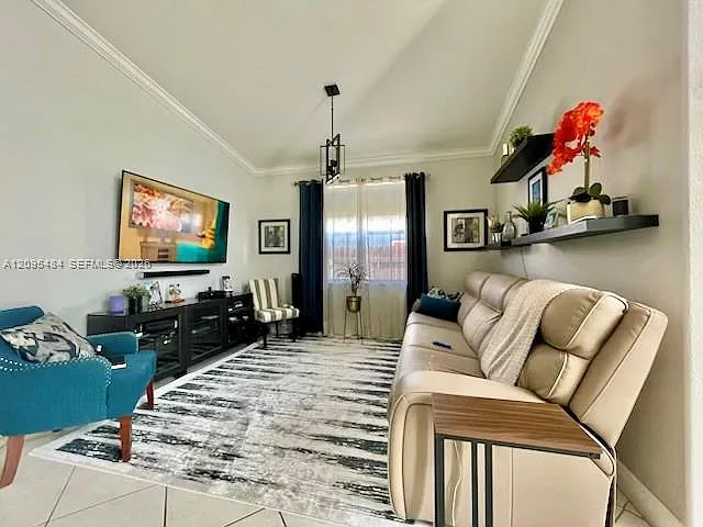 Century Estates 1st Addn — Photo 3
