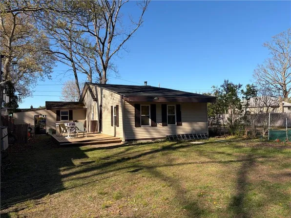 193 Shady Valley Rd, Coventry, RI 02816