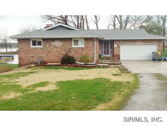 496 Overlook Dr photo 1