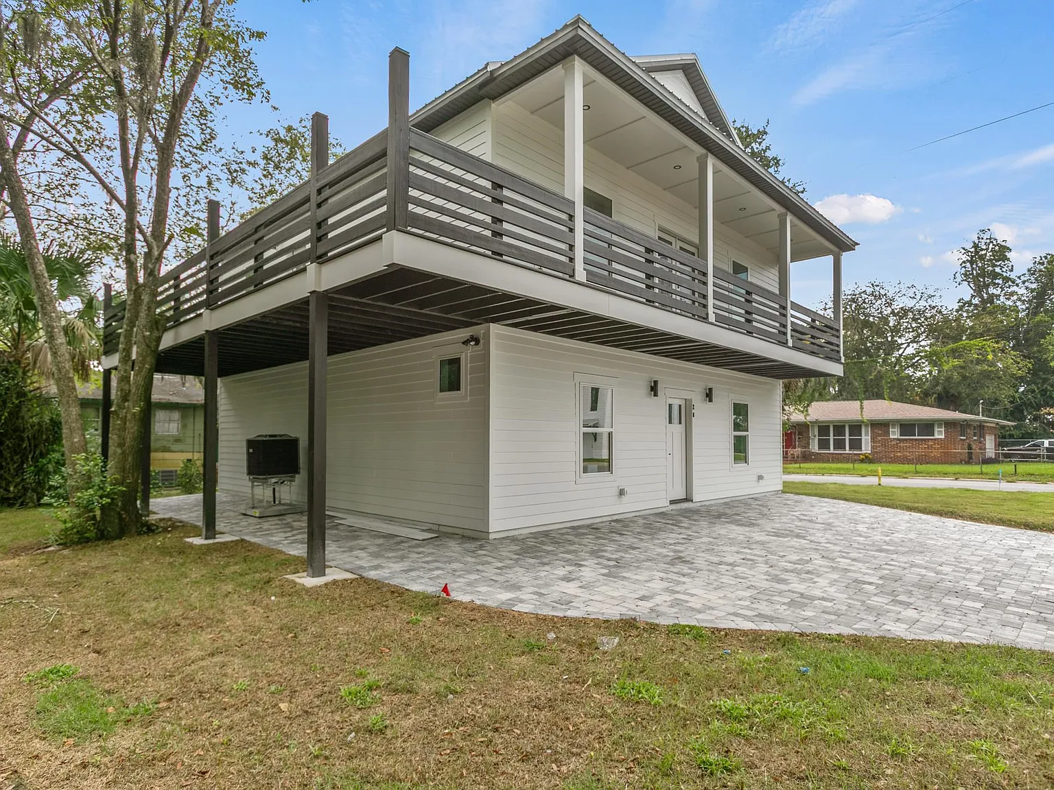 4 bed, 2244 sqft, $4,000 — Photo 2