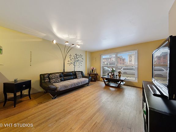 3rd image of 4216 N Kedvale Ave APT A