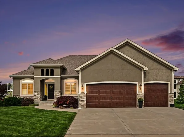 2910 NE 102nd Ter, Kansas City, MO 64155