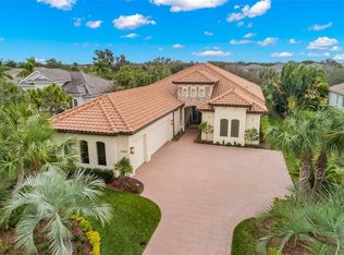 3507 Founders Club Dr, Sarasota, FL 34240
