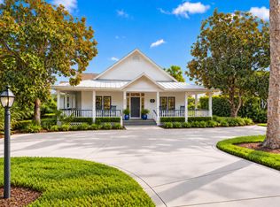 807 CAROLINA Circle SW, Vero Beach, FL 32962